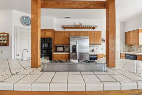 Kitchen - 3844 Alta Vis, Fallbrook, CA 92028 photo 4 of 4