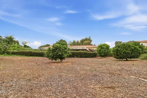 Exterior - 3844 Alta Vis, Fallbrook, CA 92028 photo 9 of 17