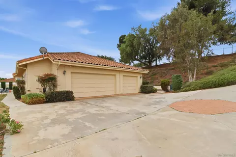Exterior - 3844 Alta Vis, Fallbrook, CA 92028 photo 6 of 17