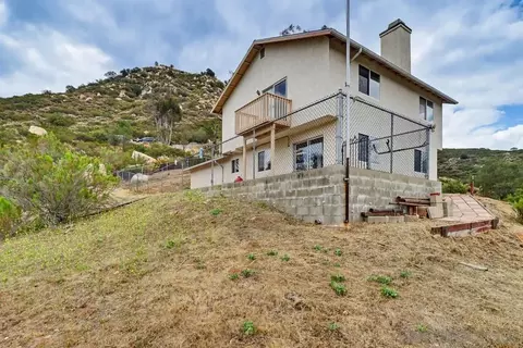 Exterior - 833 Cochran Trl, El Cajon, CA 92019 photo 20 of 25