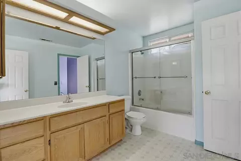 Bath - 833 Cochran Trl, El Cajon, CA 92019 photo 4 of 5
