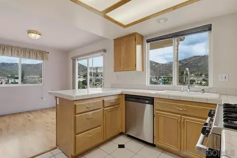 Kitchen - 833 Cochran Trl, El Cajon, CA 92019 photo 5 of 5
