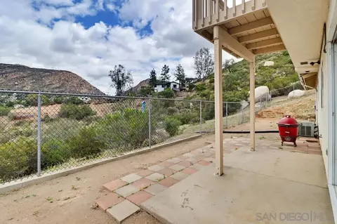 Exterior - 833 Cochran Trl, El Cajon, CA 92019 photo 17 of 25