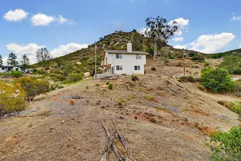Exterior - 833 Cochran Trl, El Cajon, CA 92019 photo 18 of 25