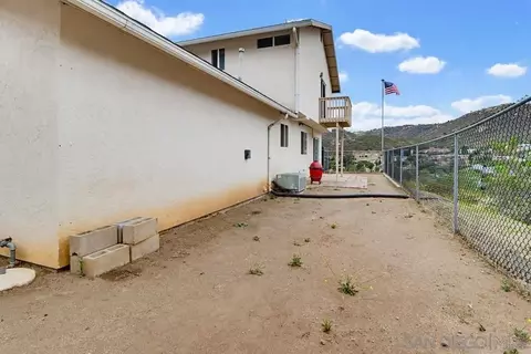 Exterior - 833 Cochran Trl, El Cajon, CA 92019 photo 13 of 25