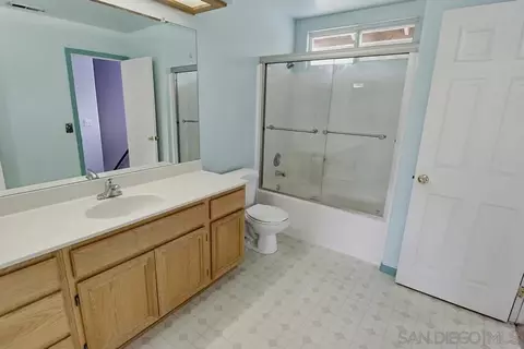 Bath - 833 Cochran Trl, El Cajon, CA 92019 photo 5 of 5