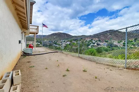 Exterior - 833 Cochran Trl, El Cajon, CA 92019 photo 14 of 25