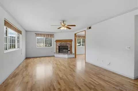 Living - 833 Cochran Trl, El Cajon, CA 92019 photo 2 of 5