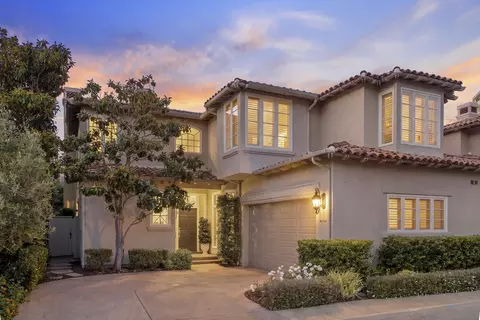 9643 Claiborne Sq, La Jolla, CA 92037