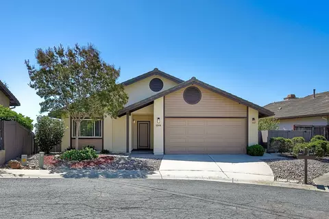 1849 Buckskin Gln, Escondido, CA 92027