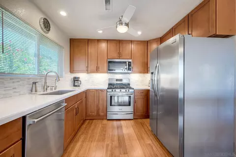 Kitchen - 1849 Buckskin Gln, Escondido, CA 92027 photo 1 of 3