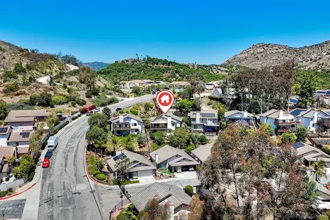 View/Area - 1849 Buckskin Gln, Escondido, CA 92027 photo 8 of 10
