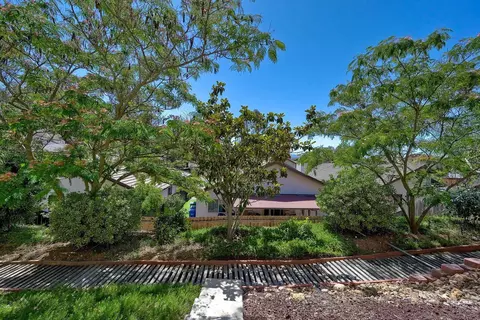 Exterior - 1849 Buckskin Gln, Escondido, CA 92027 photo 5 of 8