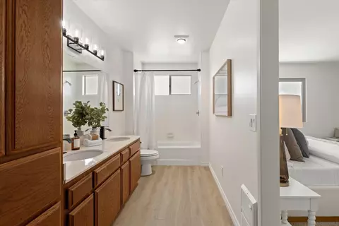 Bath - 387 12 Ocean View Ave, Encinitas, CA 92024 photo 1 of 4