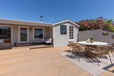 Exterior - 387 12 Ocean View Ave, Encinitas, CA 92024 photo 4 of 4