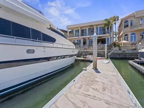 Exterior - 3 Green Turtle Rd, Coronado, CA 92118 photo 6 of 9