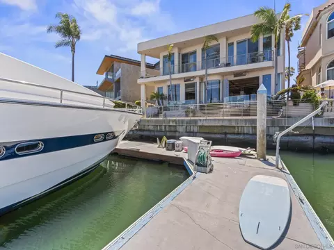 Exterior - 3 Green Turtle Rd, Coronado, CA 92118 photo 3 of 9