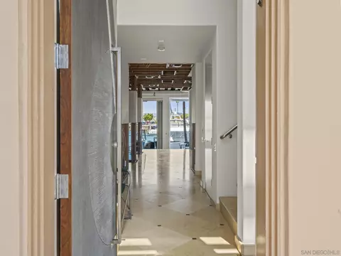 Entry Way - 3 Green Turtle Rd, Coronado, CA 92118 photo 2 of 3
