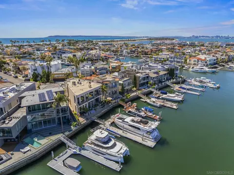 View/Area - 3 Green Turtle Rd, Coronado, CA 92118 photo 3 of 15