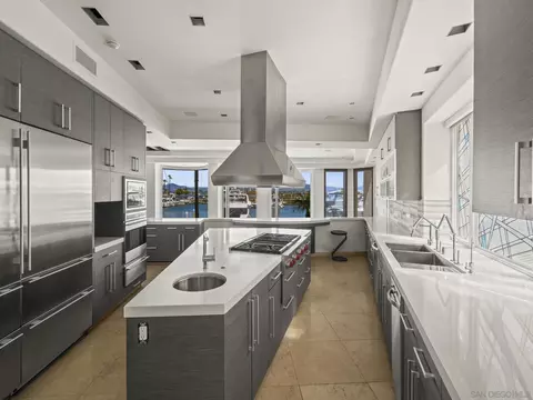 Kitchen - 3 Green Turtle Rd, Coronado, CA 92118 photo 4 of 5