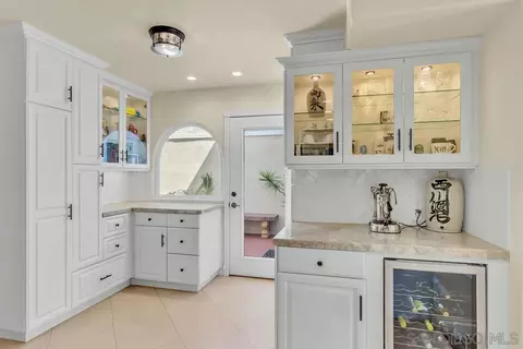 Kitchen - 4 Gingertree Ln, Coronado, CA 92118 photo 5 of 7