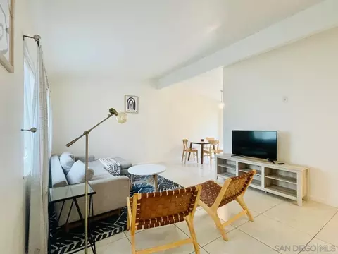 Living - 921-927 Regal Rd, Encinitas, CA 92024 photo 4 of 5