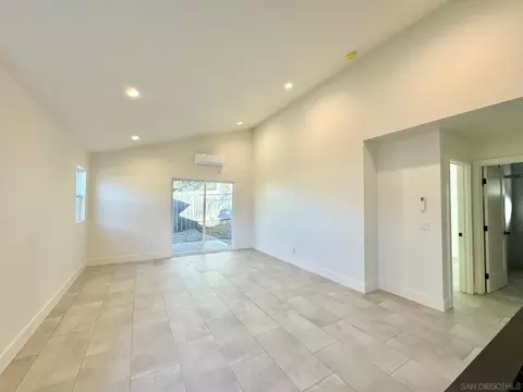 Living - 921-927 Regal Rd, Encinitas, CA 92024 photo 1 of 5