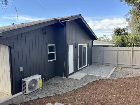 Exterior - 921-927 Regal Rd, Encinitas, CA 92024 photo 5 of 10