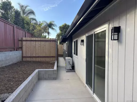 Exterior - 921-927 Regal Rd, Encinitas, CA 92024 photo 6 of 10