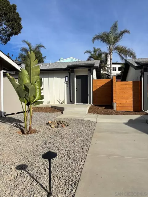 Exterior - 921-927 Regal Rd, Encinitas, CA 92024 photo 3 of 10