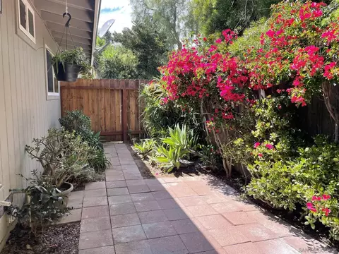 Exterior - 921-927 Regal Rd, Encinitas, CA 92024 photo 9 of 10