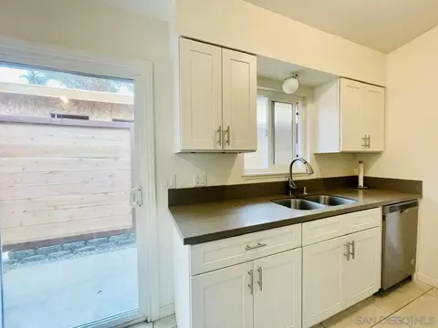 Kitchen - 931-937 Regal Rd, Encinitas, CA 92024 photo 4 of 5