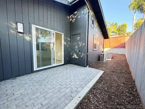 Exterior - 931-937 Regal Rd, Encinitas, CA 92024 photo 5 of 7