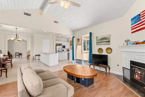 Living - 2557 Live Oak Park Rd, Fallbrook, CA 92028 photo 3 of 4