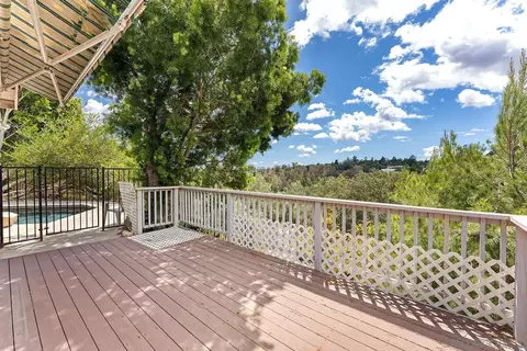 Exterior - 2557 Live Oak Park Rd, Fallbrook, CA 92028 photo 8 of 15