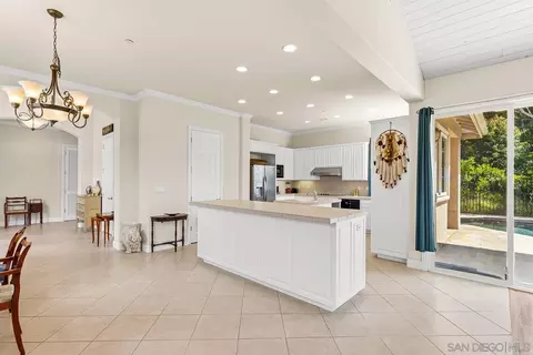 Kitchen - 2557 Live Oak Park Rd, Fallbrook, CA 92028 photo 3 of 7