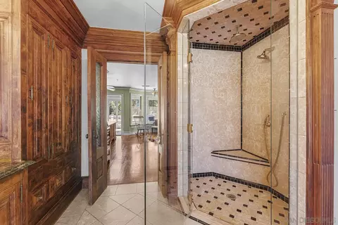 Bath - 1779 Elevado Rd, Vista, CA 92084 photo 5 of 7