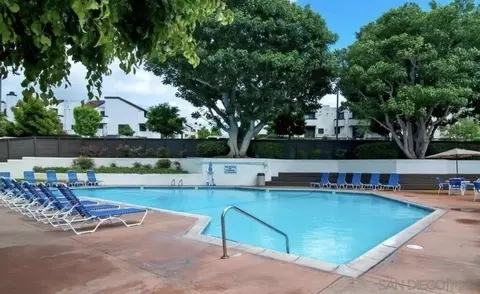 3823 Caminito Litoral #208, San Diego, CA 92107