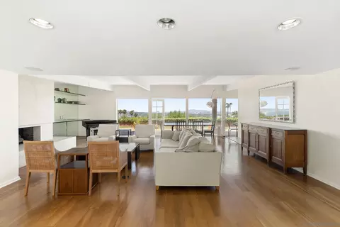 Living - 2326 Rue Adriane, La Jolla, CA 92037 photo 2 of 9