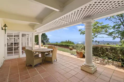 Exterior - 2326 Rue Adriane, La Jolla, CA 92037 photo 2 of 7