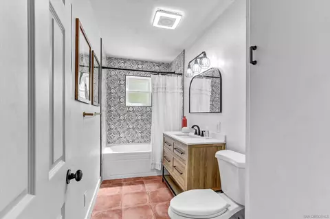Bath - 2731 Bancroft, Spring Valley, CA 91977 photo 2 of 2