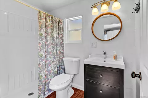 Bath - 2731 Bancroft, Spring Valley, CA 91977 photo 1 of 2