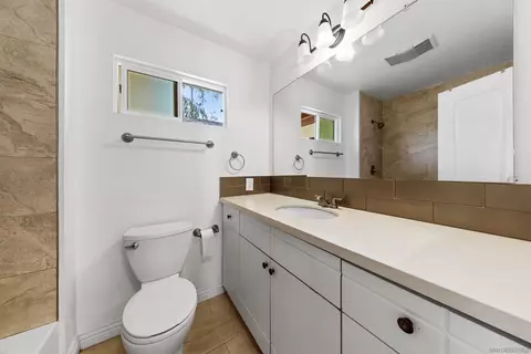 Bath - 8808 Leigh Ave, Spring Valley, CA 91977 photo 4 of 4