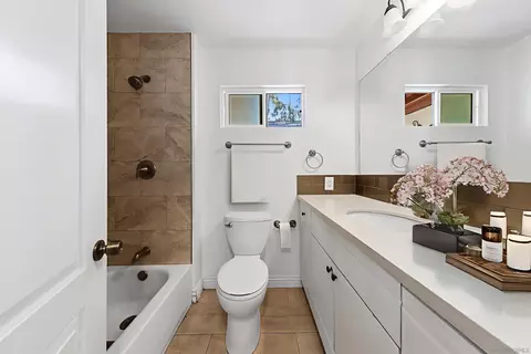 Bath - 8808 Leigh Ave, Spring Valley, CA 91977 photo 2 of 4