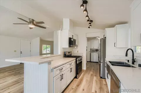 Kitchen - 11949 Riverside Dr, Lakeside, CA 92040 photo 2 of 4