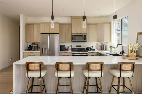 Kitchen - 5140 Los Robles Dr, Carlsbad, CA 92008 photo 6 of 7