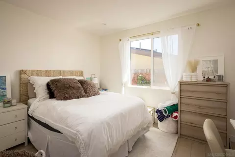 Bedroom - 5140 Los Robles Dr, Carlsbad, CA 92008 photo 8 of 9