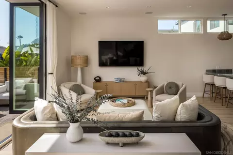 Living - 5140 Los Robles Dr, Carlsbad, CA 92008 photo 4 of 6