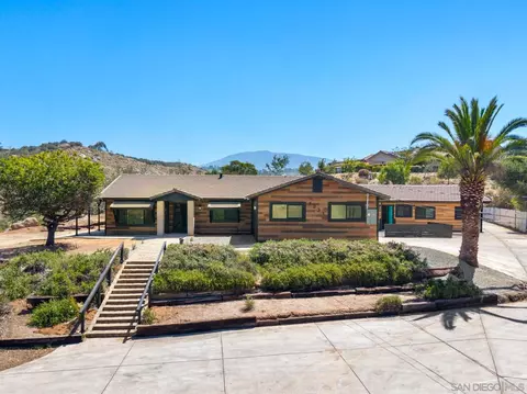 Exterior - 1331 Ramblewood, Alpine, CA 91901 photo 6 of 11