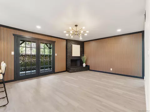 Living - 1331 Ramblewood, Alpine, CA 91901 photo 4 of 7